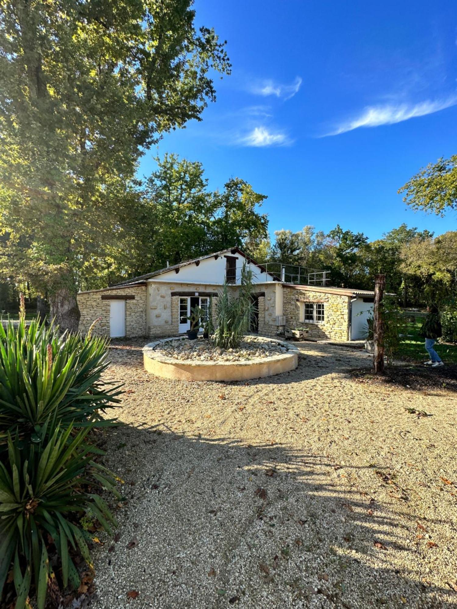 Au Coeur Du Vignoble Cognacais Villa Gondeville Bagian luar foto